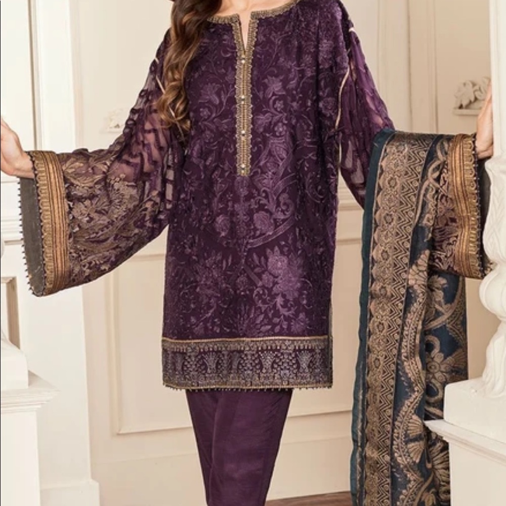 Baroque Size Small 3 piece